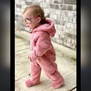 💙3/$15💗Just one you by Carter's baby girl fuzzy bodysuit💗